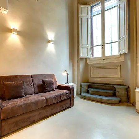 Crystal Apartment *
