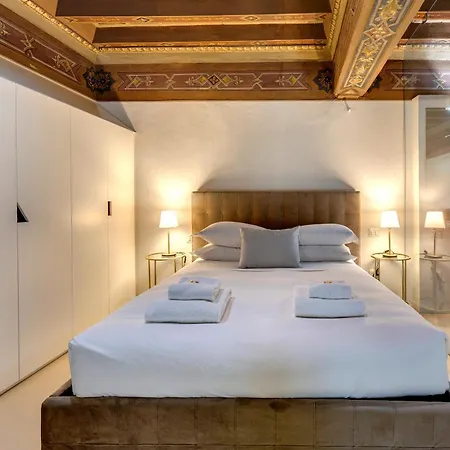 Crystal Apartment Florence