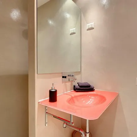 Apartment Crystal